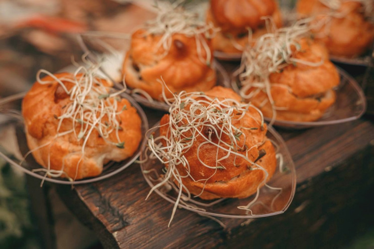 Профитроль с папоротником