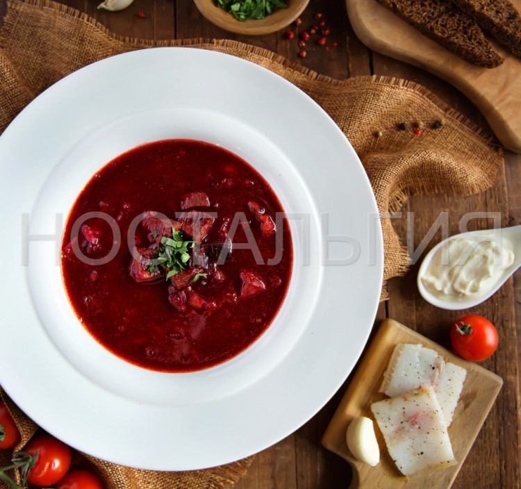 Борщ с черносливом и белой фасолью 